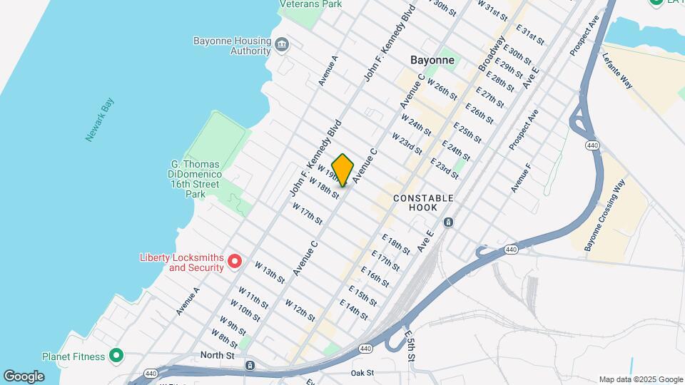435 Avenue C Mapa y Detalles de la Ubicación
