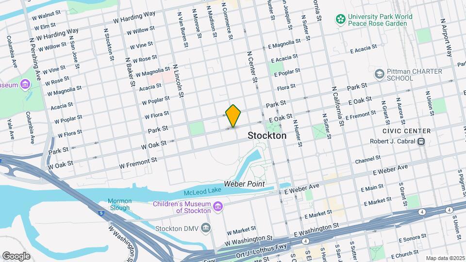202 W Oak St Map and Location Details