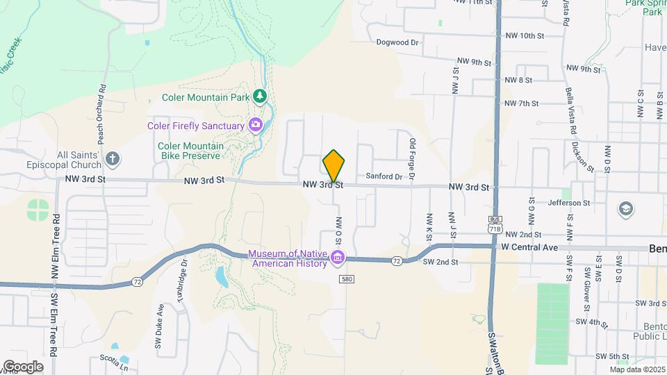 214 NW L St Map and Location Details