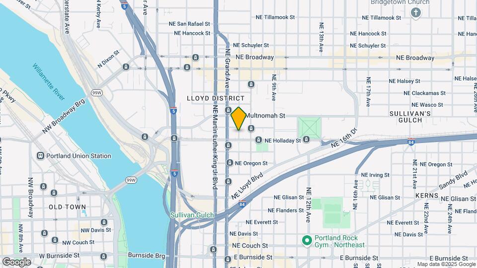 533 NE Holladay St Mapa y Detalles de la Ubicación