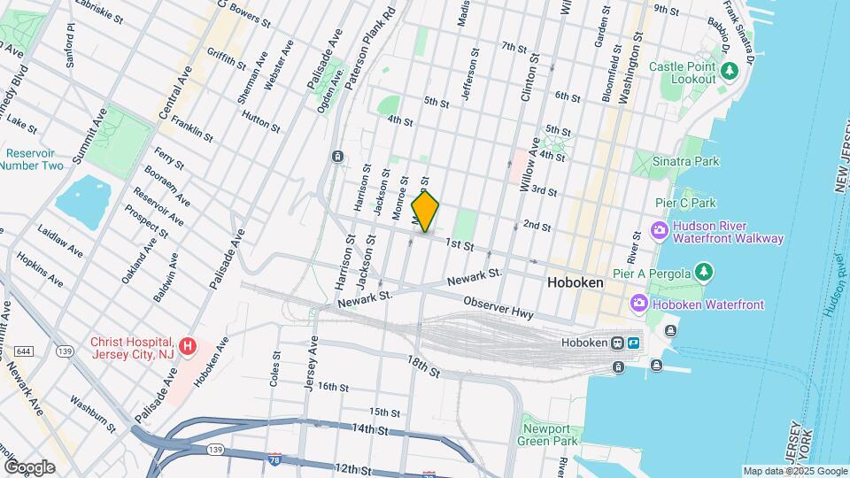 501-515 First St Mapa y Detalles de la Ubicación