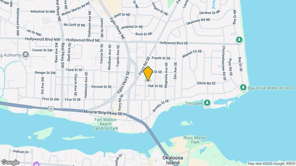 205 Oak St SE Map and Location Details