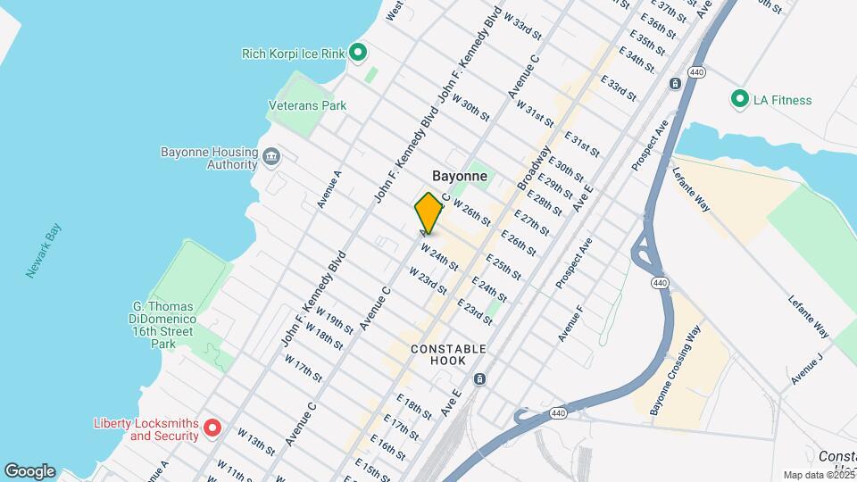 548 Avenue C Mapa y Detalles de la Ubicación