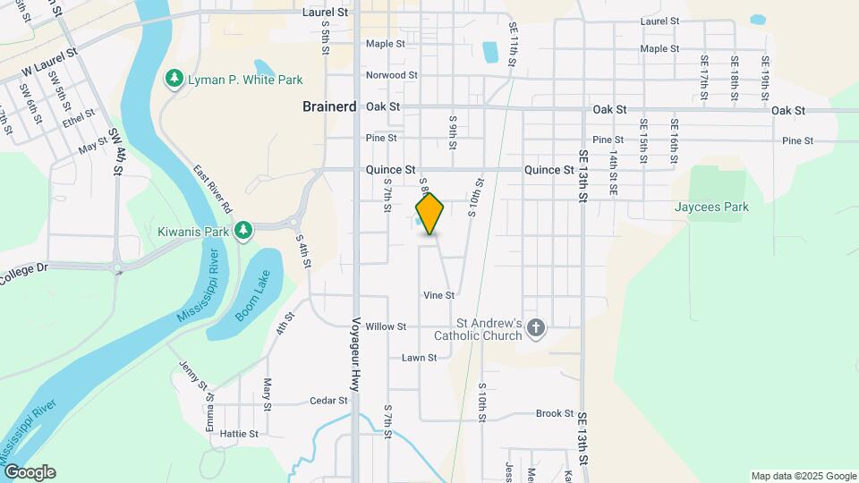 922 Broadway St Map and Location Details