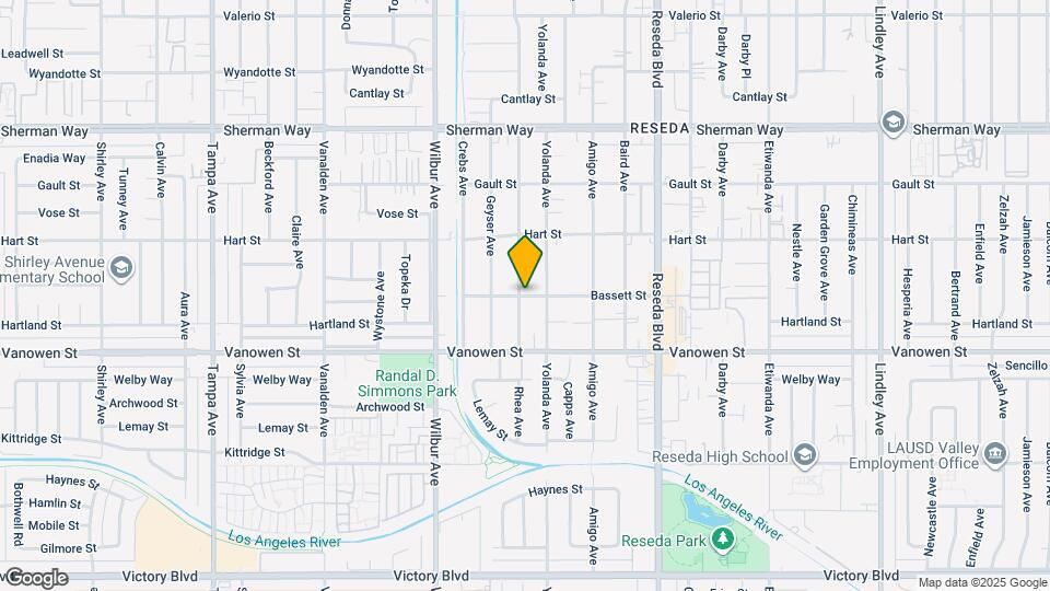 18727 Bassett St Mapa y Detalles de la Ubicación