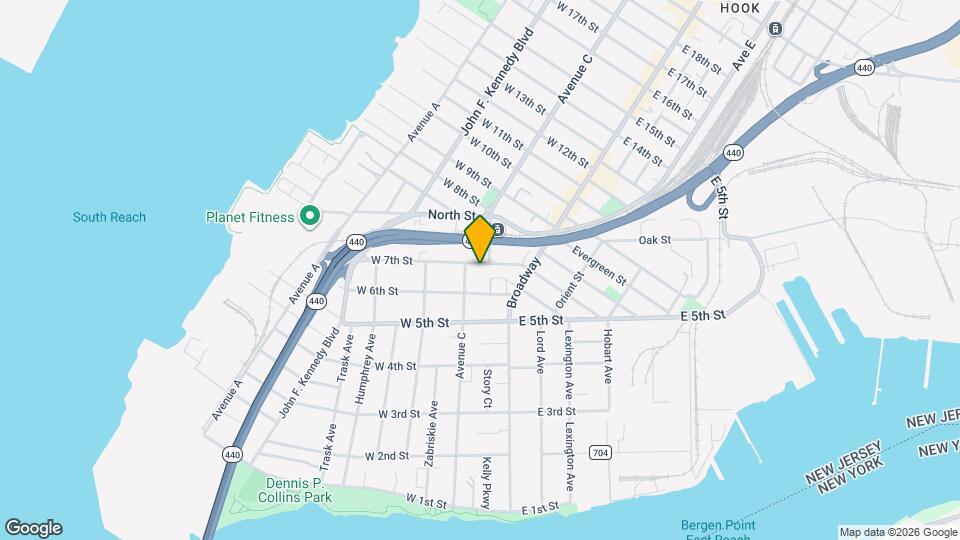 44 W 7th St Map and Location Details