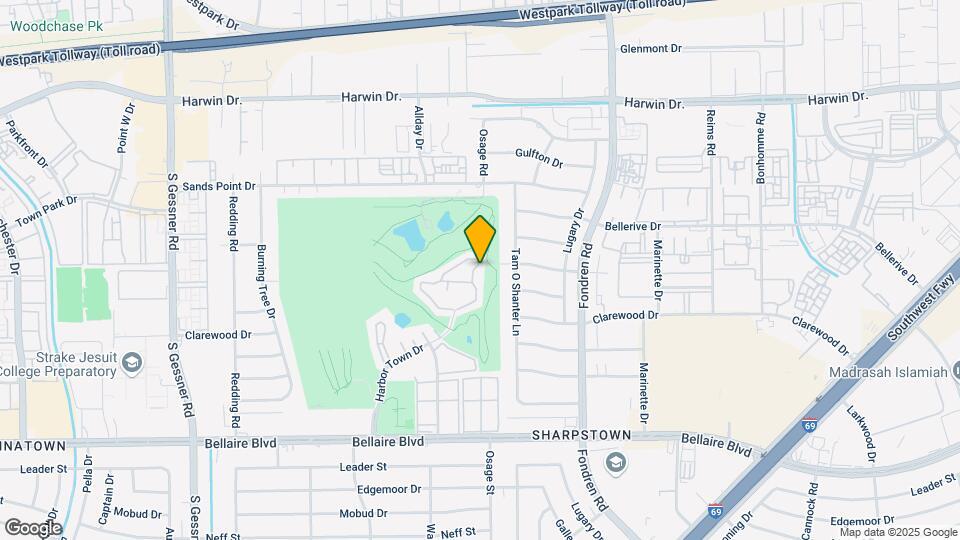 8122 Golf Green Cir Map and Location Details