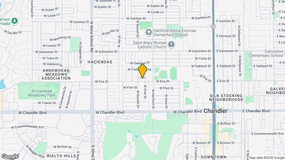 660 W Erie St Map and Location Details