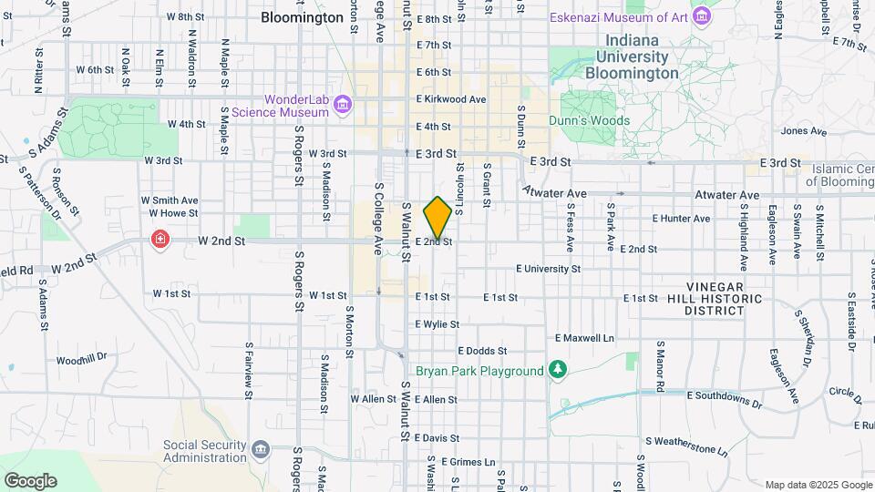 200 E 2nd St Mapa y Detalles de la Ubicación