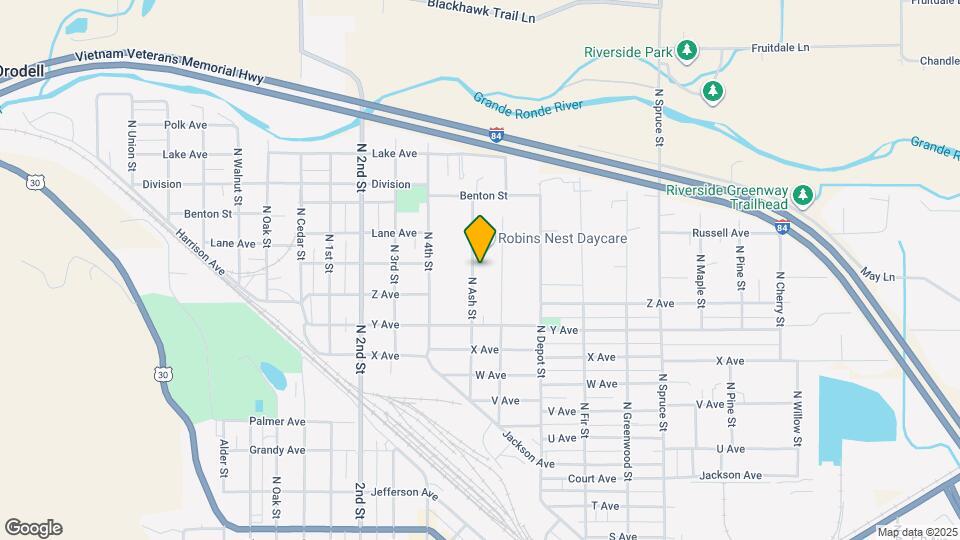 2709 N Ash St Map and Location Details