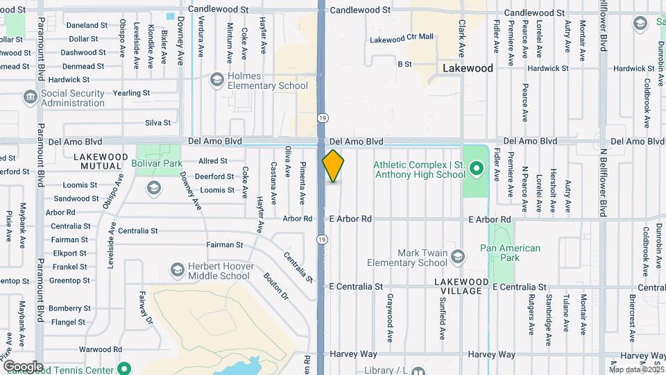 4750-4760 N Lakewood Blvd Mapa y Detalles de la Ubicación