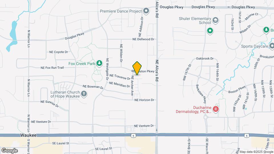 879 NE Traverse Dr Map and Location Details