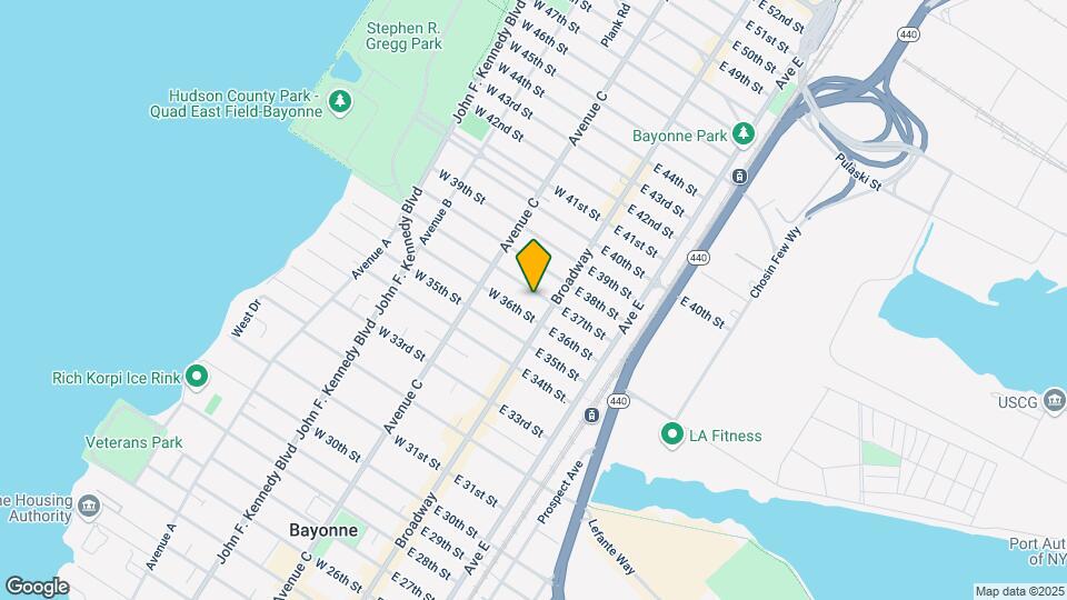 16 W 37th St Map and Location Details