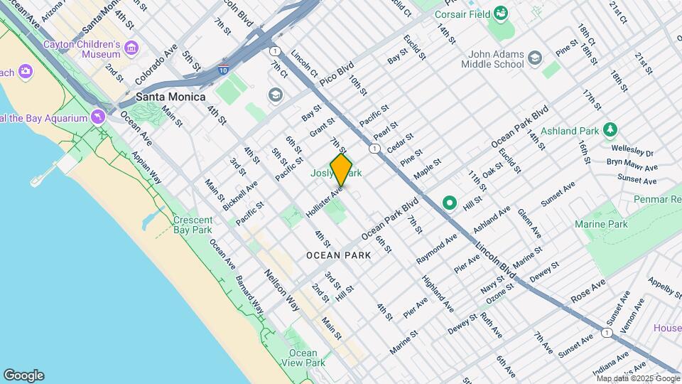 2428 Beverley Ave Mapa y Detalles de la Ubicación