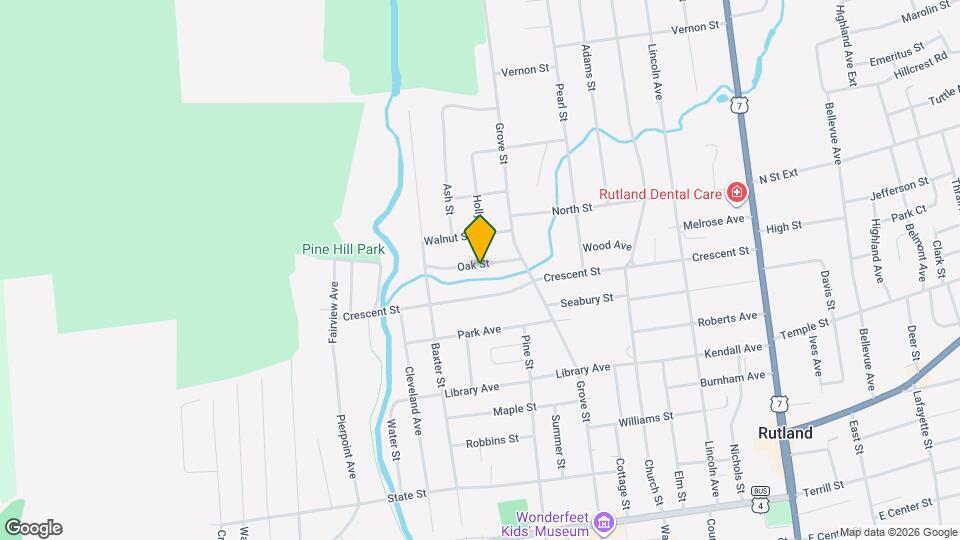 122 Oak St Map and Location Details