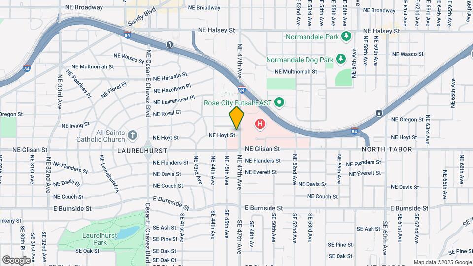 4609 NE Hoyt Map and Location Details