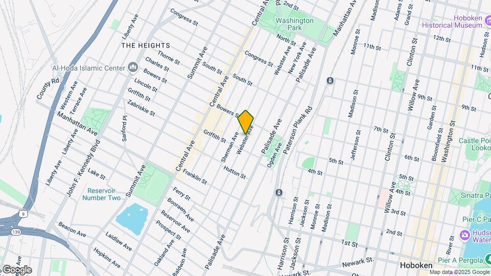 195 Webster Ave Map and Location Details