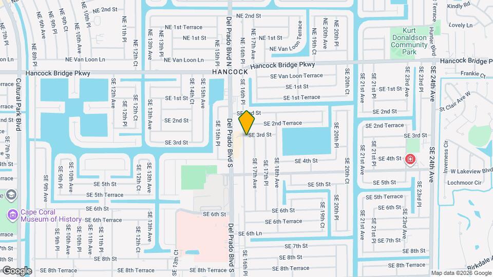 305 SE 16th Pl Map and Location Details