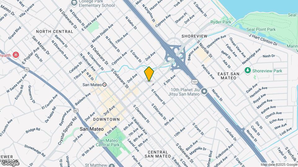 803 E 4th Ave Mapa y Detalles de la Ubicación