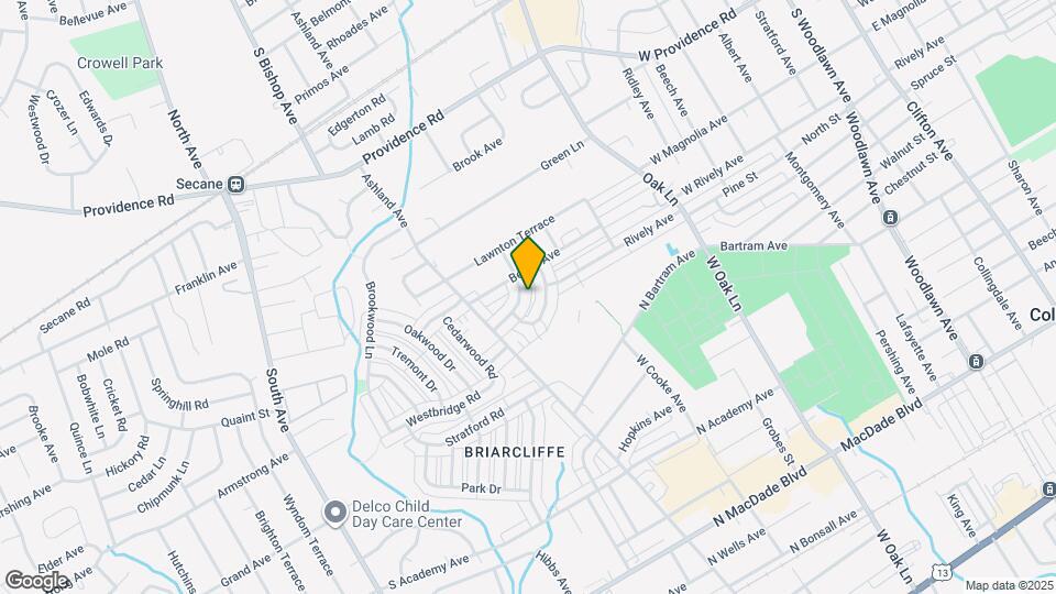 922 Poplar Ave Map and Location Details