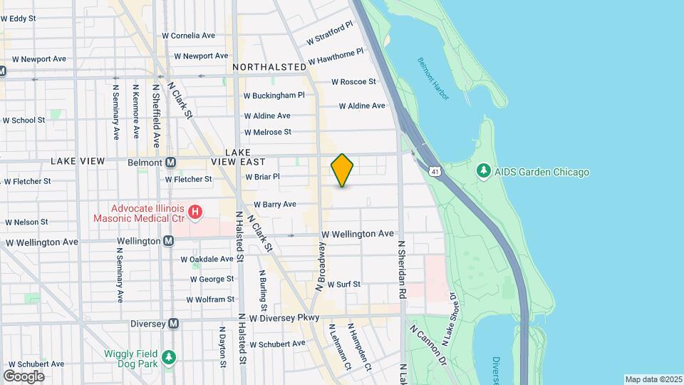 527 W Briar Pl, Unit 535-258 Map and Location Details