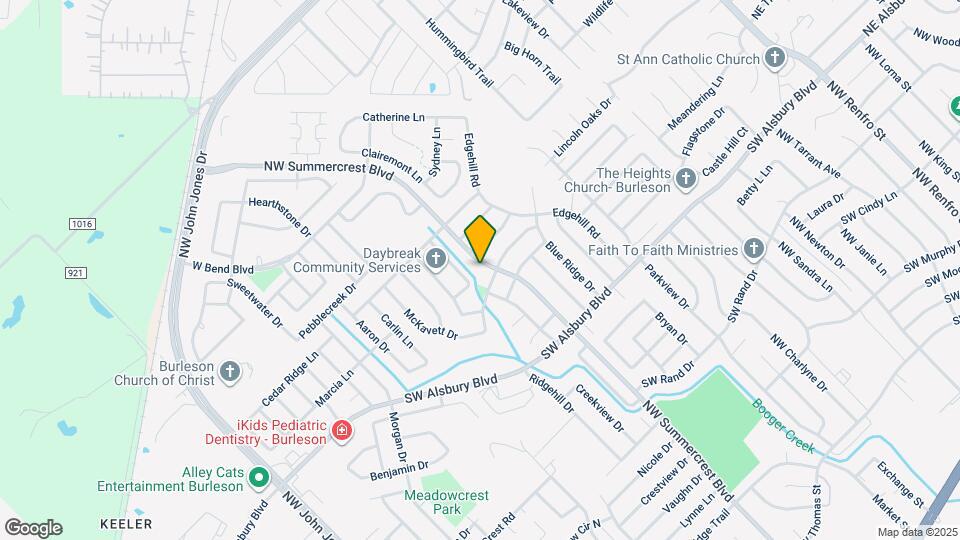 929 NW Summercrest Blvd Map and Location Details