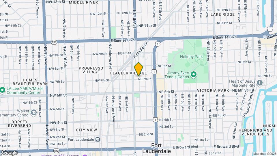 323 NE 7th St Map and Location Details