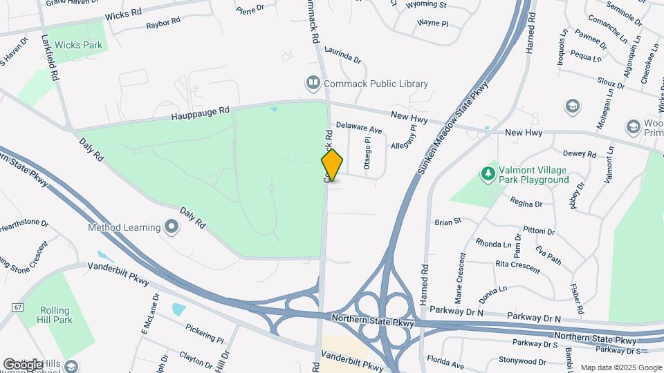 490 Commack Rd Map and Location Details