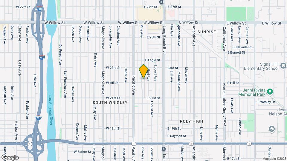 2210 Pine Ave Map and Location Details