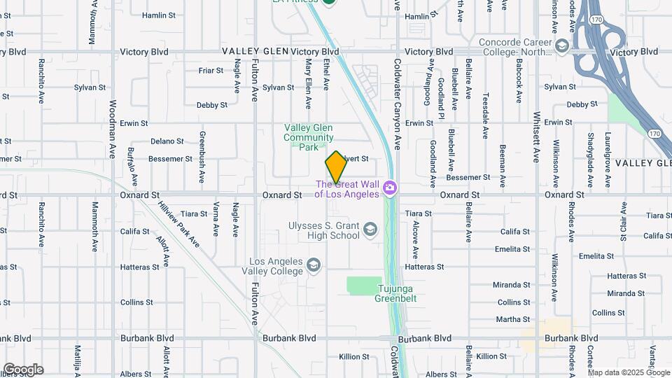 13049 Oxnard St Mapa y Detalles de la Ubicación