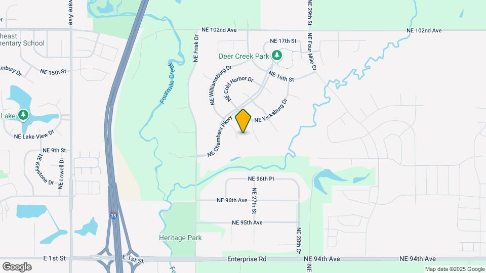 909 NE Williamsburg Dr Map and Location Details