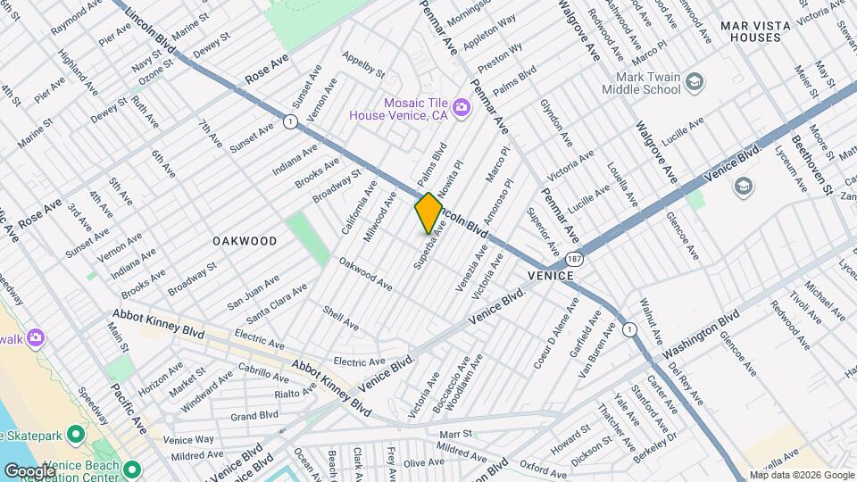 921 Superba Ave Map and Location Details