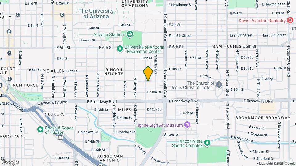 1708 E 9th St Map and Location Details