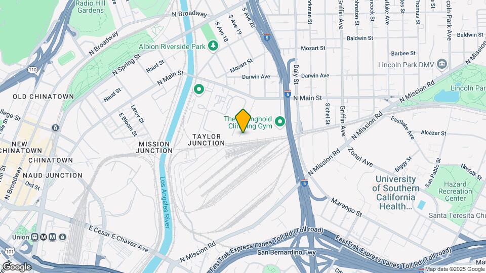 698 Moulton Ave Map and Location Details