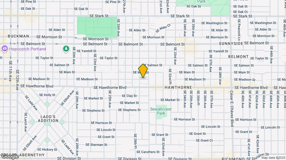 2922 SE Madison St Map and Location Details