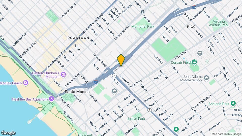 1743 9th St Map and Location Details