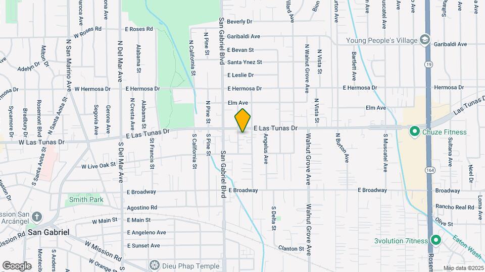 5640 N Gladys Ave Map and Location Details