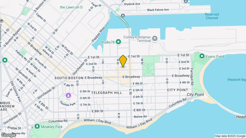 584 E 3rd St Mapa y Detalles de la Ubicación