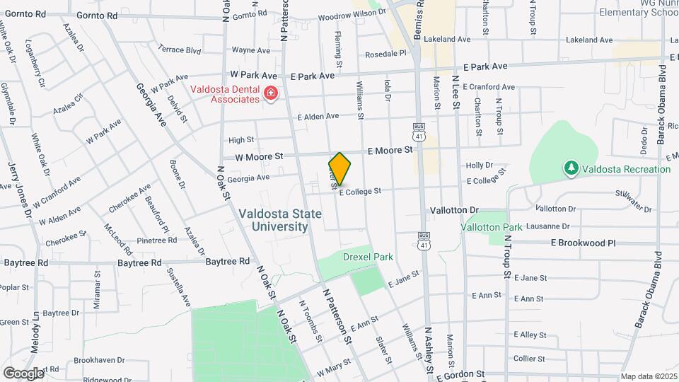 208 E College St Map and Location Details