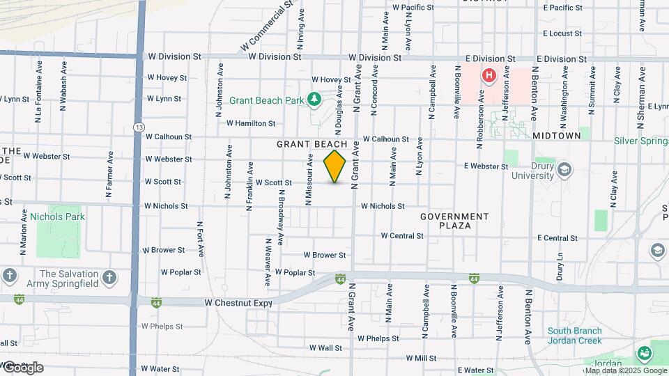 734 W Scott St Map and Location Details
