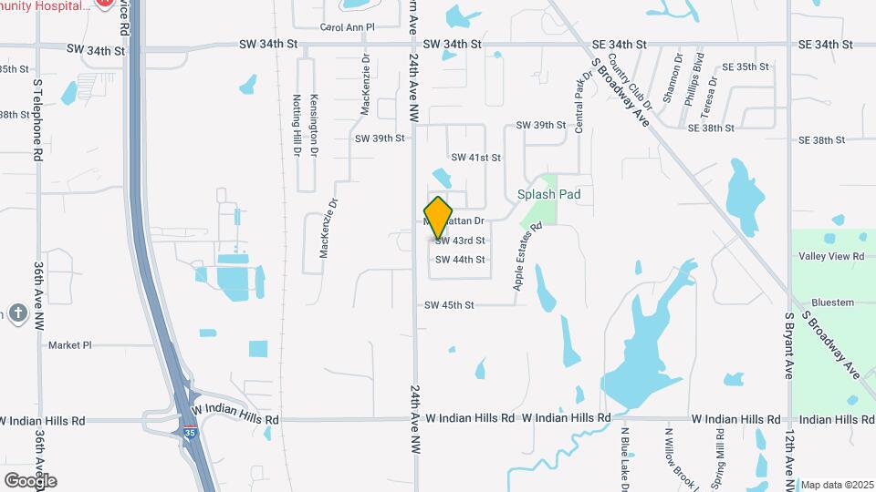 704 SW 43rd St Map and Location Details