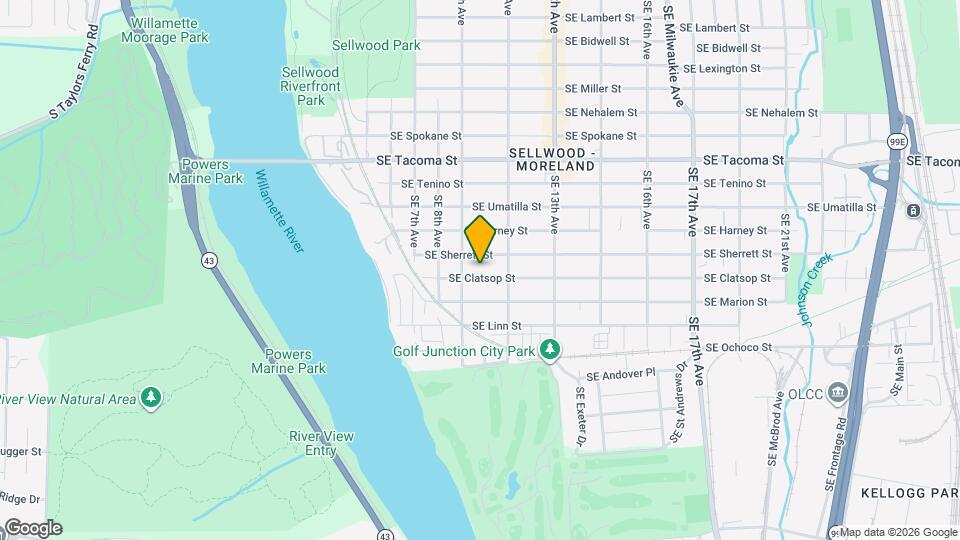 933 SE Clatsop St Map and Location Details