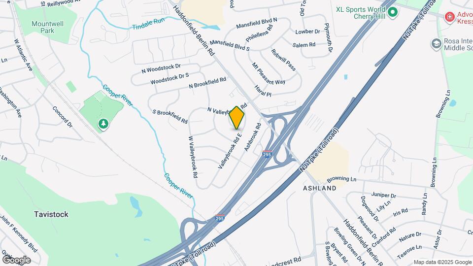 121 E Valleybrook Rd Mapa y Detalles de la Ubicación