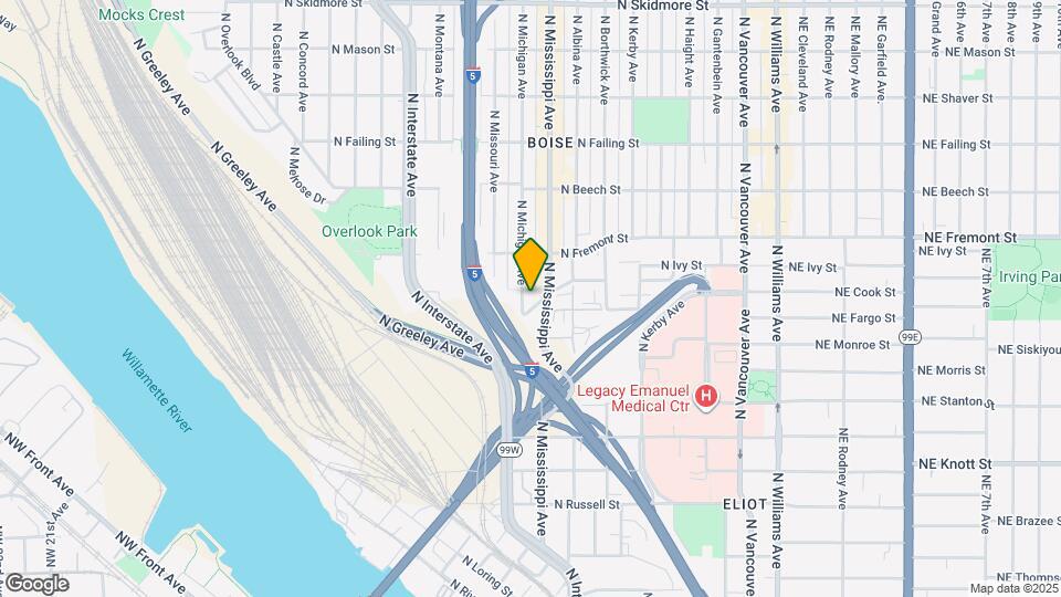 3232 N Michigan Ave Map and Location Details