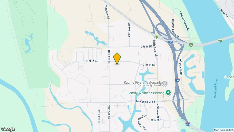 Lakewood Crossing Apartments Map and Location Details