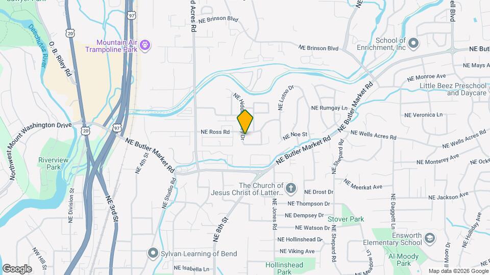 928 NE Hidden Valley Dr Map and Location Details