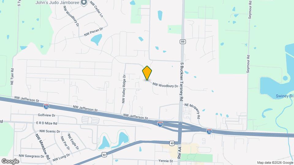 301 NW Woodbury Dr Map and Location Details