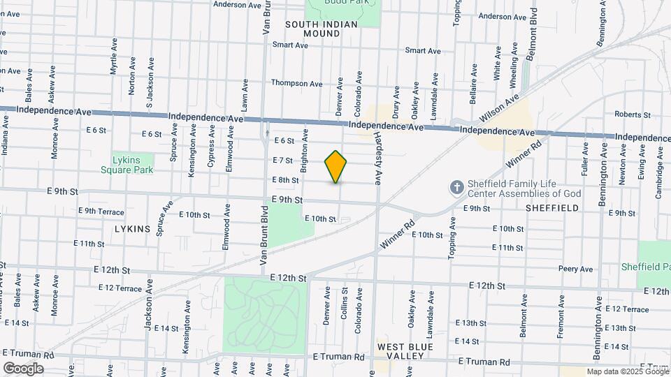 5045 E 8th St Mapa y Detalles de la Ubicación