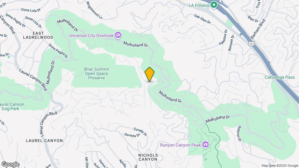 2906 Nichols Canyon Rd Map and Location Details