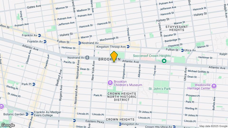 Cecil Court Mapa y Detalles de la Ubicación